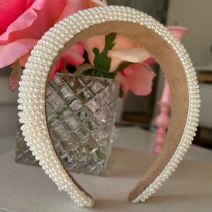 Elegant White Pearl Headband